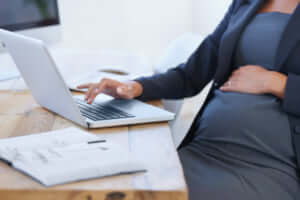 失業保険　雇用保険　妊娠　女性